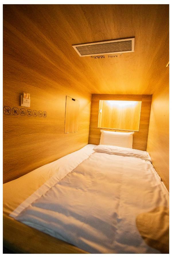 Khan Hoang Capsule Hotel (Adults Only) Hanoi Exterior photo
