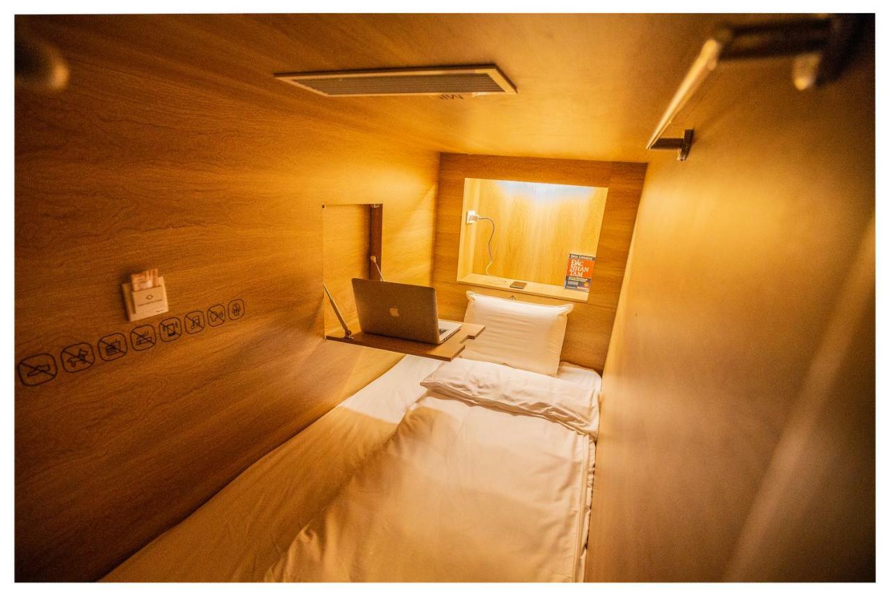 Khan Hoang Capsule Hotel (Adults Only) Hanoi Exterior photo